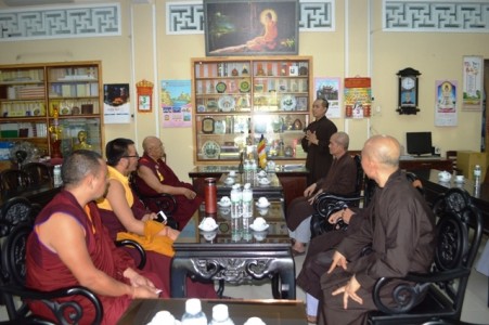 Đại sư Drupon Sonam Jorphel Rinpoche thăm Phật giáo Khánh Hòa