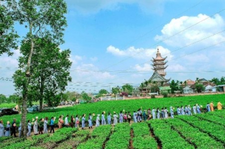 Gia Lai: Hàng ngàn người về chùa Bửu Minh tham dự lễ hội Rằm tháng Giêng