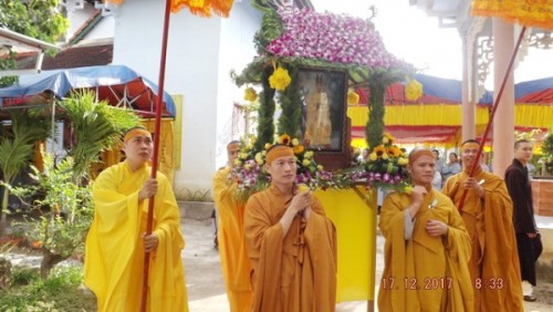 Cung thỉnh giác linh HT.Thích Ngộ Trí yết Phật, triều Tổ