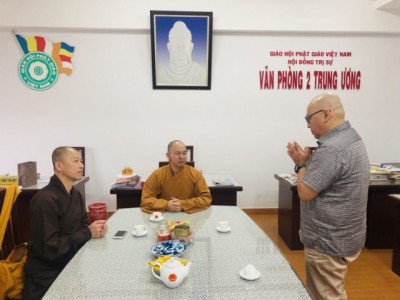 Ông Dương Ngọc Dũng đến Thiền viện Quảng Đức sám hối Tăng ni cộng đồng Phật giáo