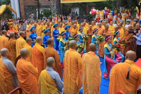 Đà Nẵng long trọng cử hành Đại lễ Phật đản PL.2560