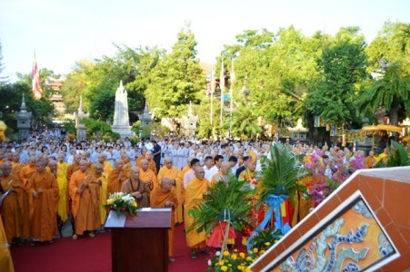 Khánh Hòa: Trang nghiêm cử  hành Đại lễ Phật đản PL.2562 - DL 2018