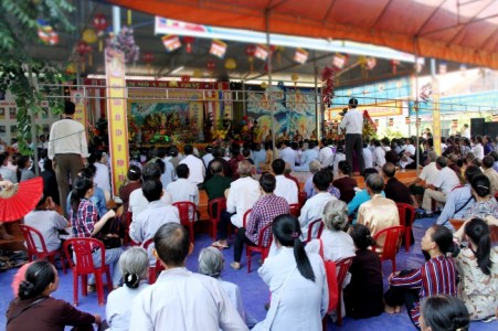 Hà Tĩnh: Phật giáo huyện Thạch Hà tổ chức Phật đản PL 2561