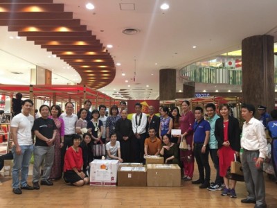 Niềm vui của 34 DN Việt Nam tặng quà từ thiện cho quỹ từ thiện Việt Nhật tại Tokyo