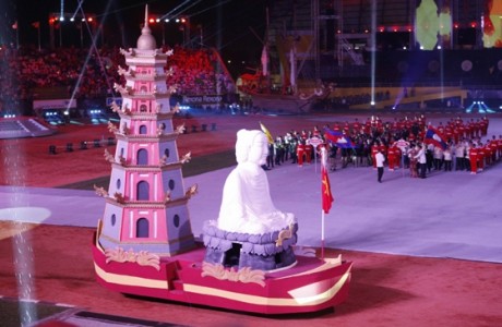 Nhớ SEA Games 26 với hình ảnh Đức Phật, tháp Phước Duyên chùa Thiên Mụ của đoàn thể thao Việt Nam