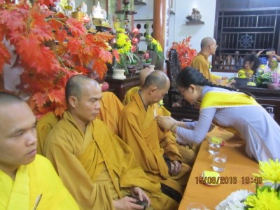  Tổ đình Thiên Bửu tổ chức lễ Vu lan - Bông hồng cài áo