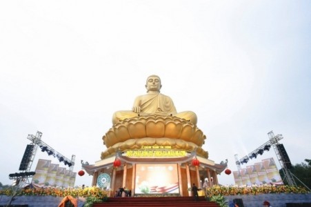 Nghệ An: Khánh thành tôn tượng đức Phật Thích Ca Mâu Ni 42m