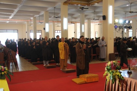 Hơn 1000 người dự lễ vía Đức Phật A Di Đà tại Tịnh viện Vân Sơn