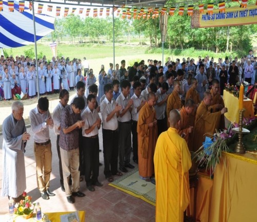 Hà Tĩnh: Phật giáo huyện Đức Thọ tổ chức Đại lễ Phật đản PL 2559 - DL 2015