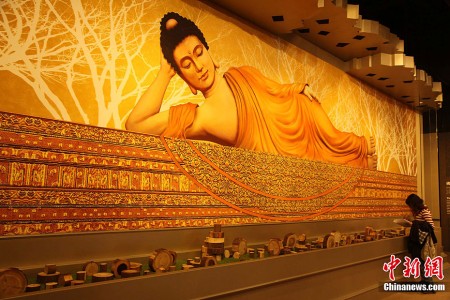 Phật dạy cách nằm đúng oai nghi của người tu