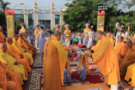 Phật giáo Đà Nẵng kỷ niệm ngày Đức Phật Thích Ca Mâu Ni thành đạo