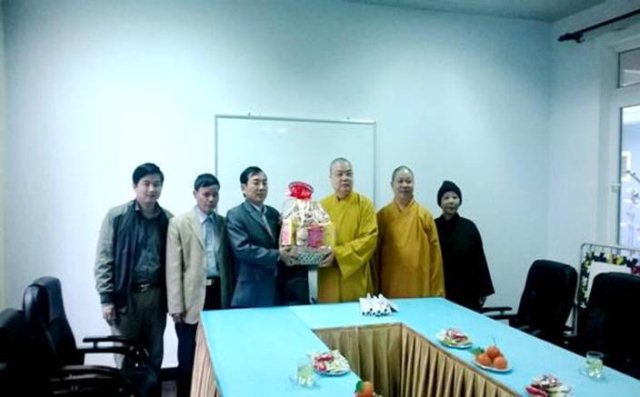  Ban Trị sự GHPGVN tỉnh Nghệ An thăm và chúc tết các cơ quan tỉnh 