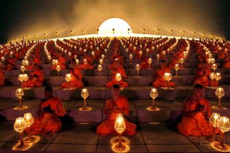 Phật giáo Nguyên thủy và Phật giáo Phát triển khác nhau chỗ nào