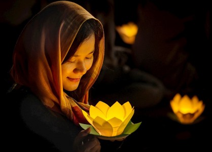 'Phật giáo và đời sống' qua ống kính nhiếp ảnh của Văn Thương