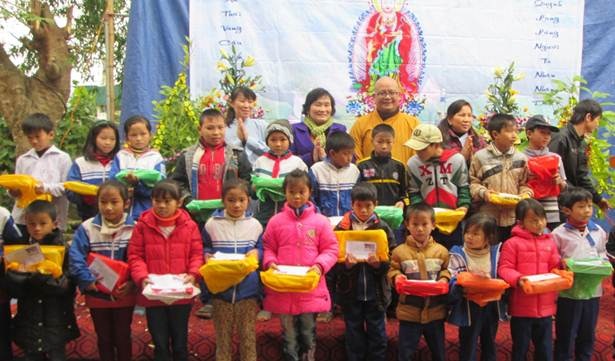 Phật giáo chăm lo Tết cho người nghèo và các hoàn cảnh khó khăn