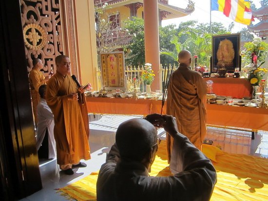 Phật giáo Ninh Hòa tổ chức lễ Đức Bổn Sư Thích Ca Mâu Ni thành đạo