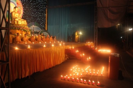 Khóa tu mùa hè chùa Từ Xuyên - Đêm thắp nến tri ân