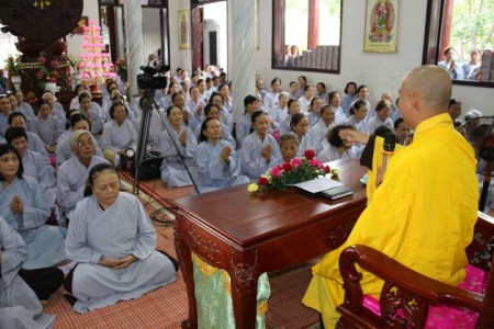 Đà Nẵng: Đại đức Thích An Đạt thuyết giảng tại chùa Bà Đa