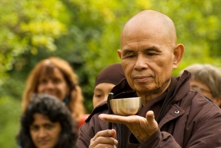 Thiền sư Nhất Hạnh dạy về phương pháp niệm Phật