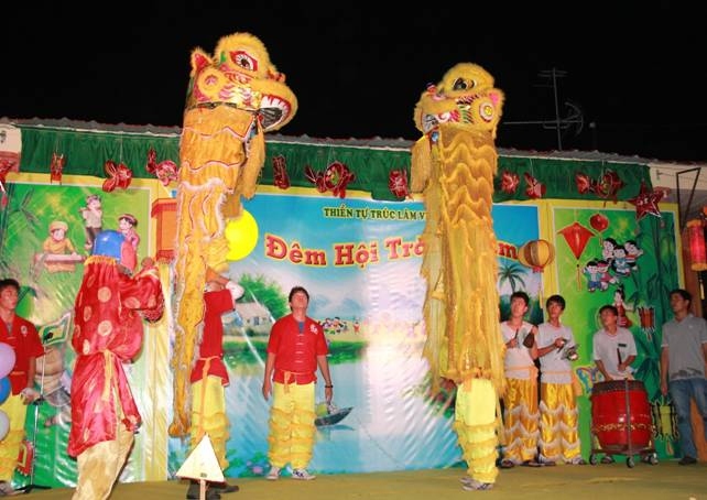 Khánh Hòa: “Đêm Hội Trăng Rằm” tại Thiền Tự Trúc Lâm Viên Giác 