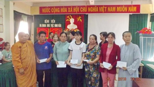 Khánh Hòa: Các chùa làm từ thiện nhân mùa Phật đản PL.2563