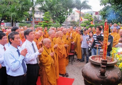 GHPGVN tưởng niệm Bồ Tát Thích Quảng Đức vị Pháp thiêu thân