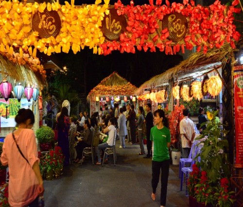 Khai mạc lễ hội Văn hóa Dân tộc và Phật giáo Xuân Muôn Phương