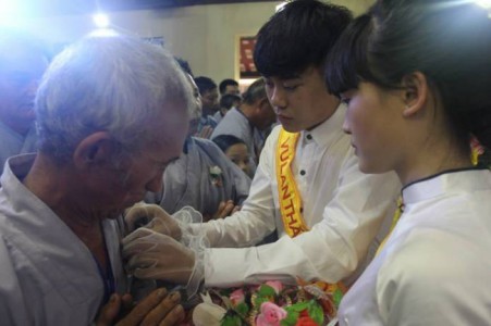 Hơn 2000 người tham dự Đại lễ Vu lan báo hiếu tại chùa Hòa Phúc Hà Nội