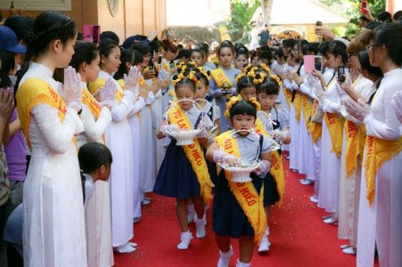 Vu Lan giới trẻ và những tấm lòng