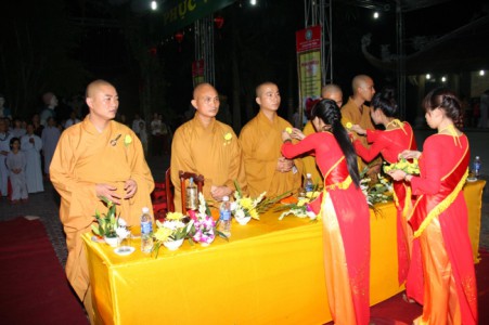 Chùa Phong Phạn tổ chức Đại lễ Vu lan báo hiếu 2014