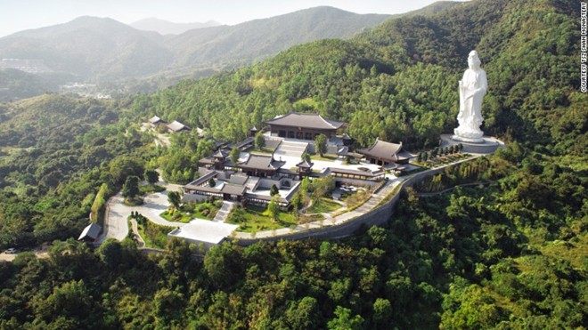 Tỷ phú giàu nhất châu Á chi 193 triệu USD xây chùa