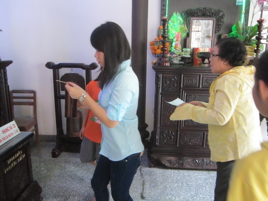 Xin xăm, cúng sao ngày Tết – Niềm vui và nỗi buồn…