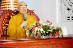 Hòa thượng Thích Quang Nhuận thuyết giảng tại khóa tu chùa Bà Đa