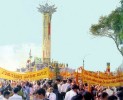 Treo cờ mừng Phật đản những ước mơ đã già trong hoài niệm